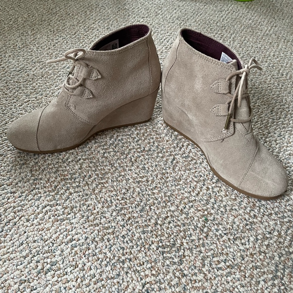 Toms Suede Lace-up Wedge